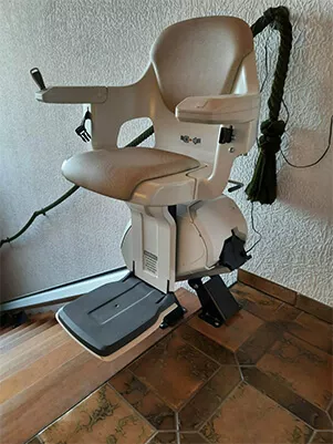 Treppenlift Model Levant - Einbau in Köln