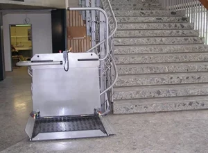 Plattformlifte (Rollstuhlfahrer) für Sülfeld